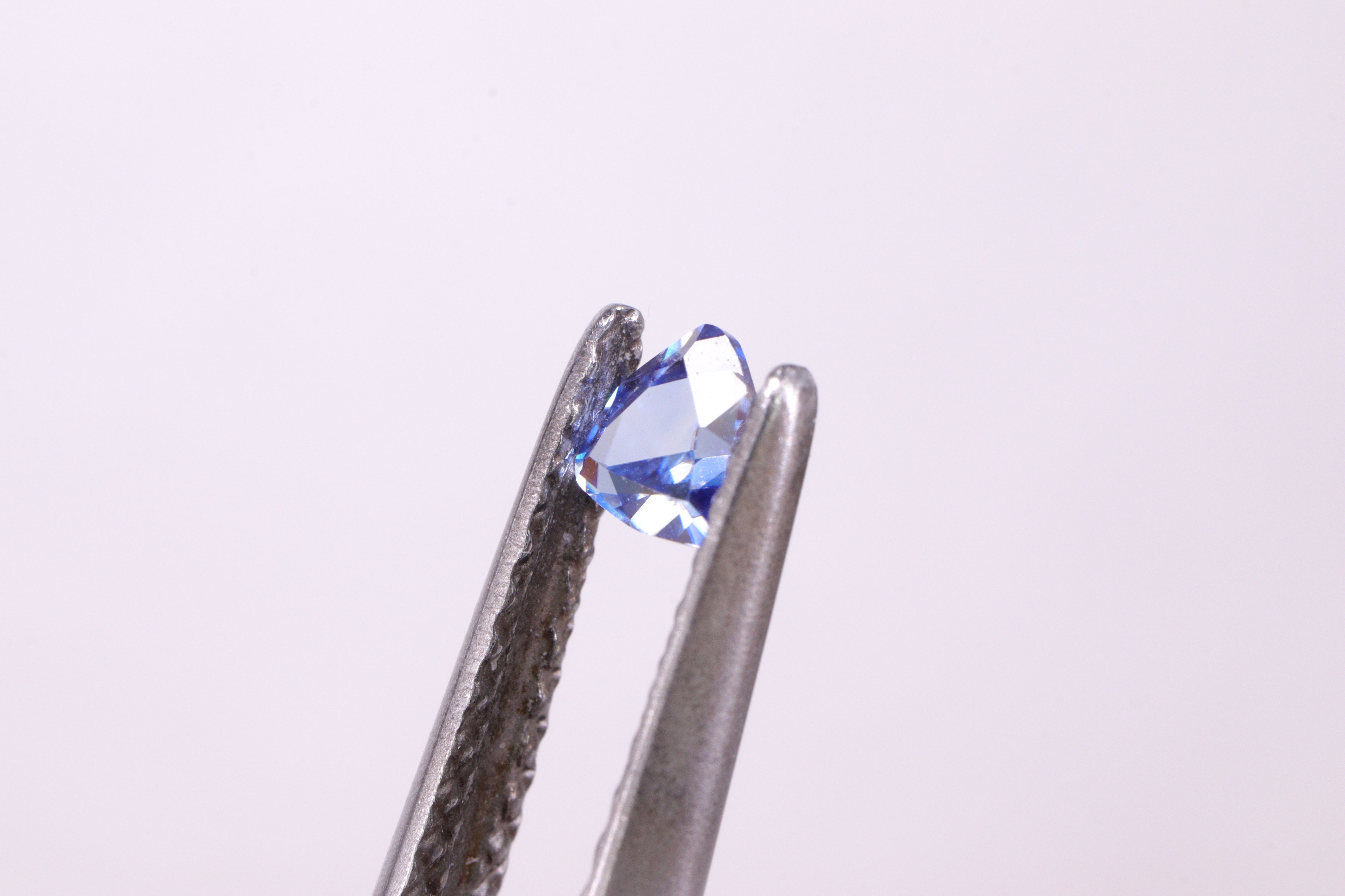 ベニトアイト 0.18ct