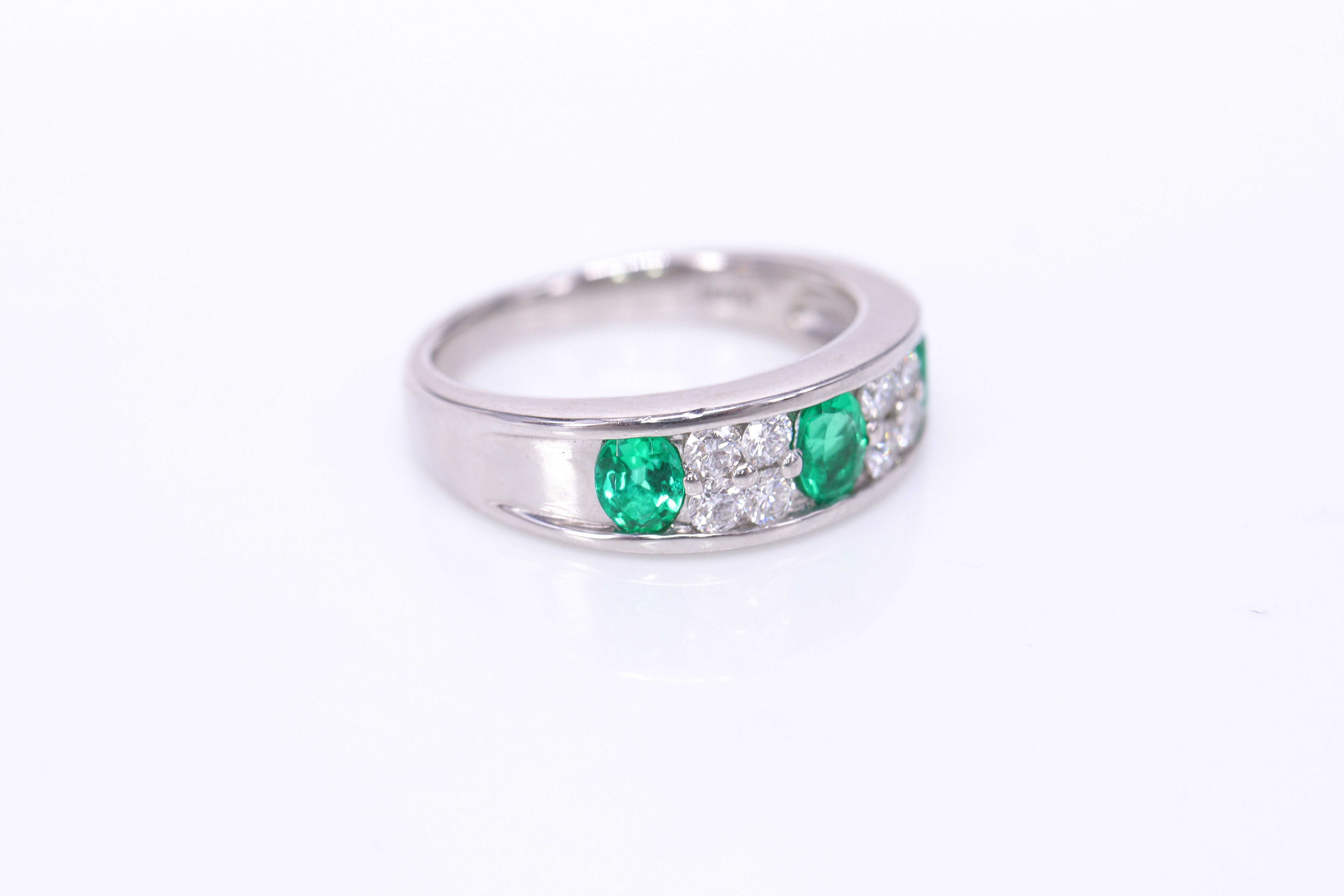 【早い者勝ち】エメラルド Pt リング