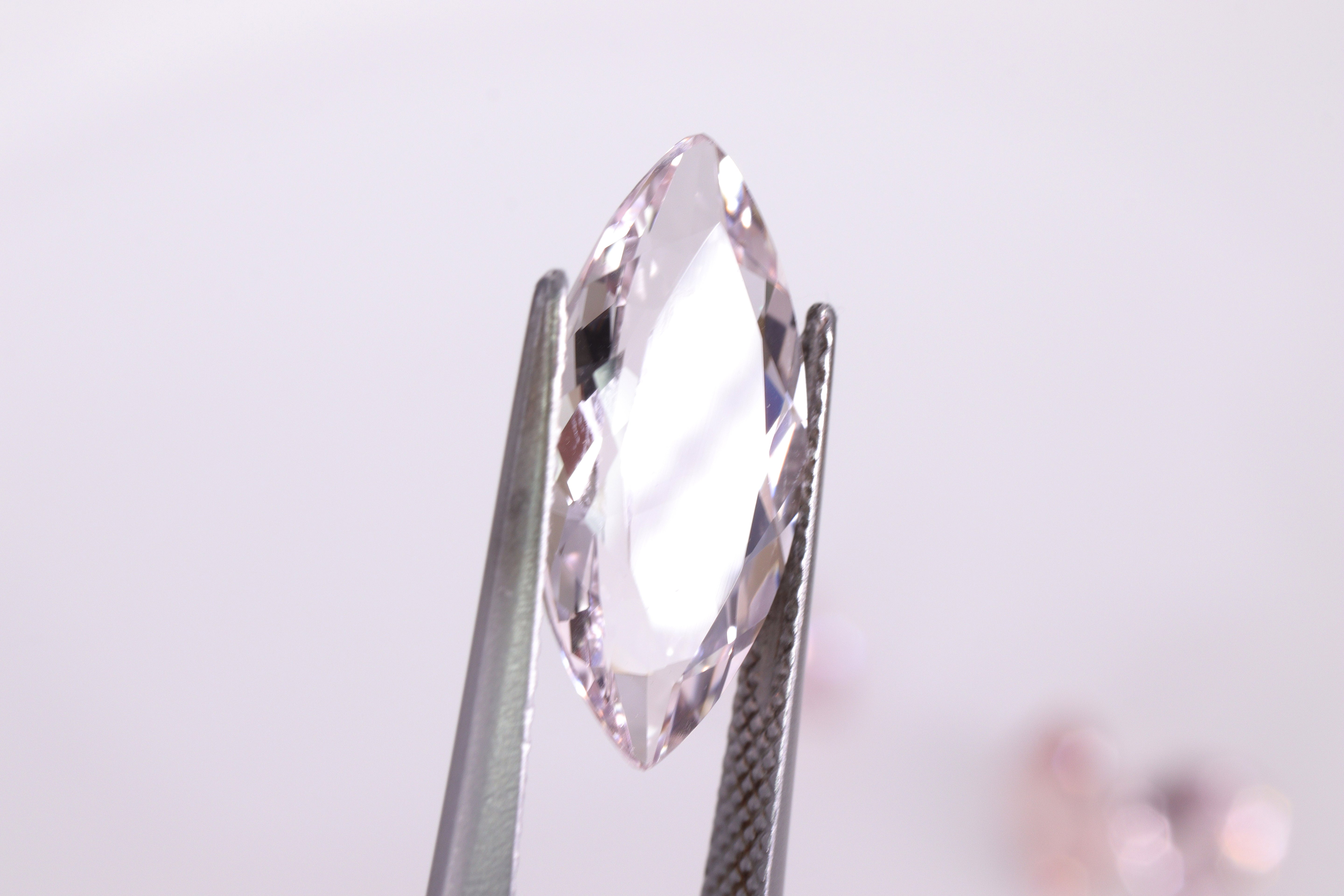 モルガナイト 4.01ct