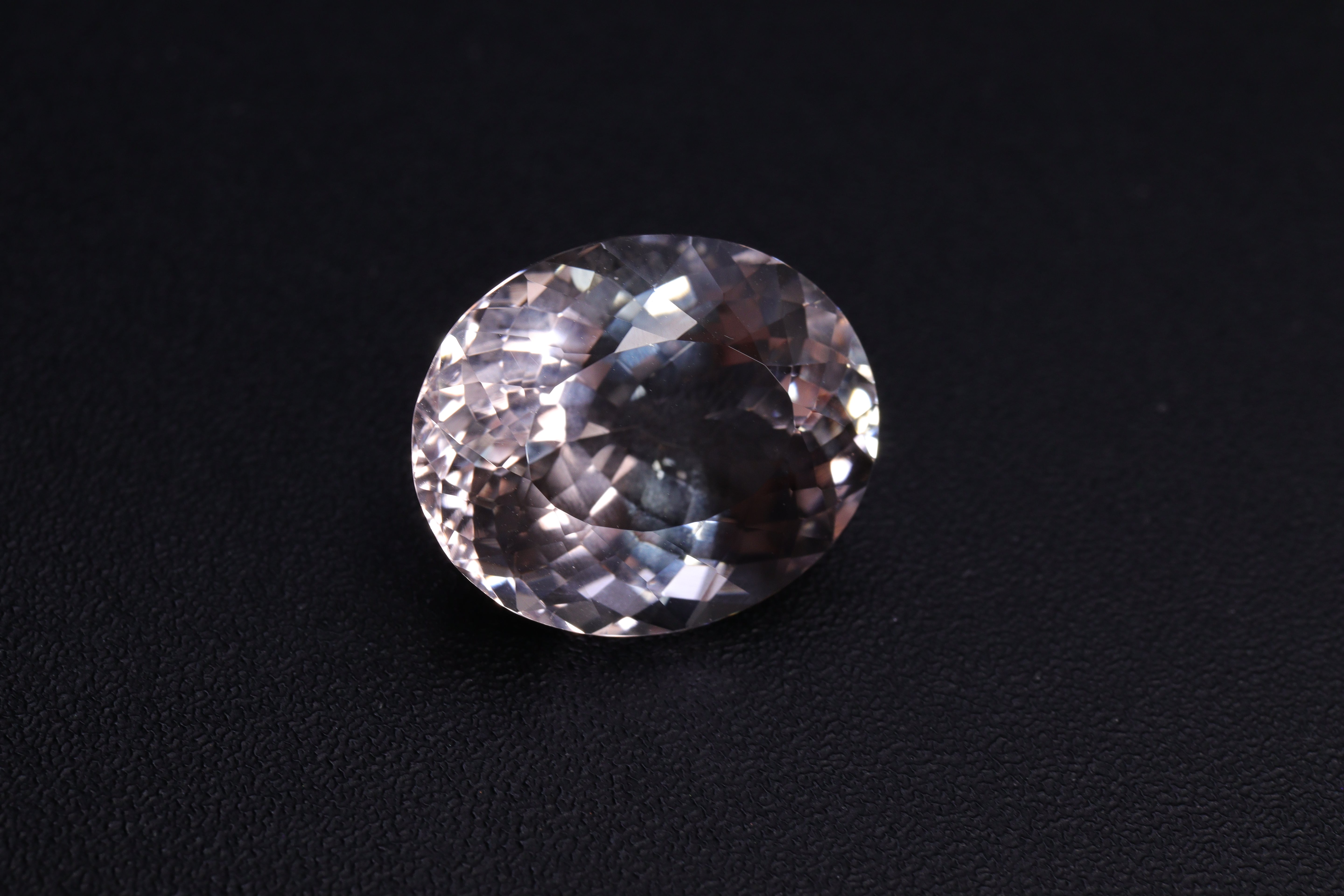 モルガナイト 24.34ct