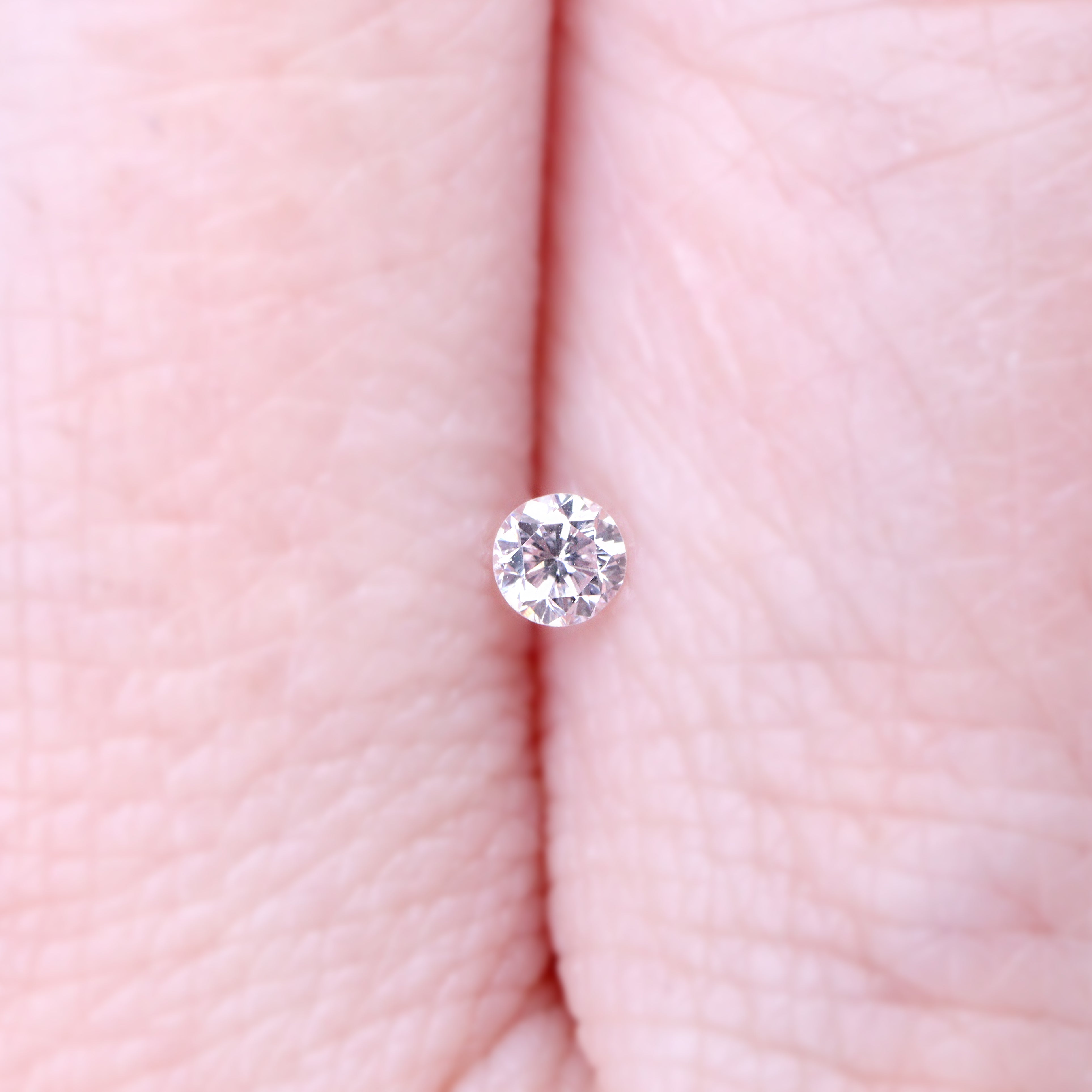 ピンクダイヤモンド<BR>very light pink<BR>0.082ct