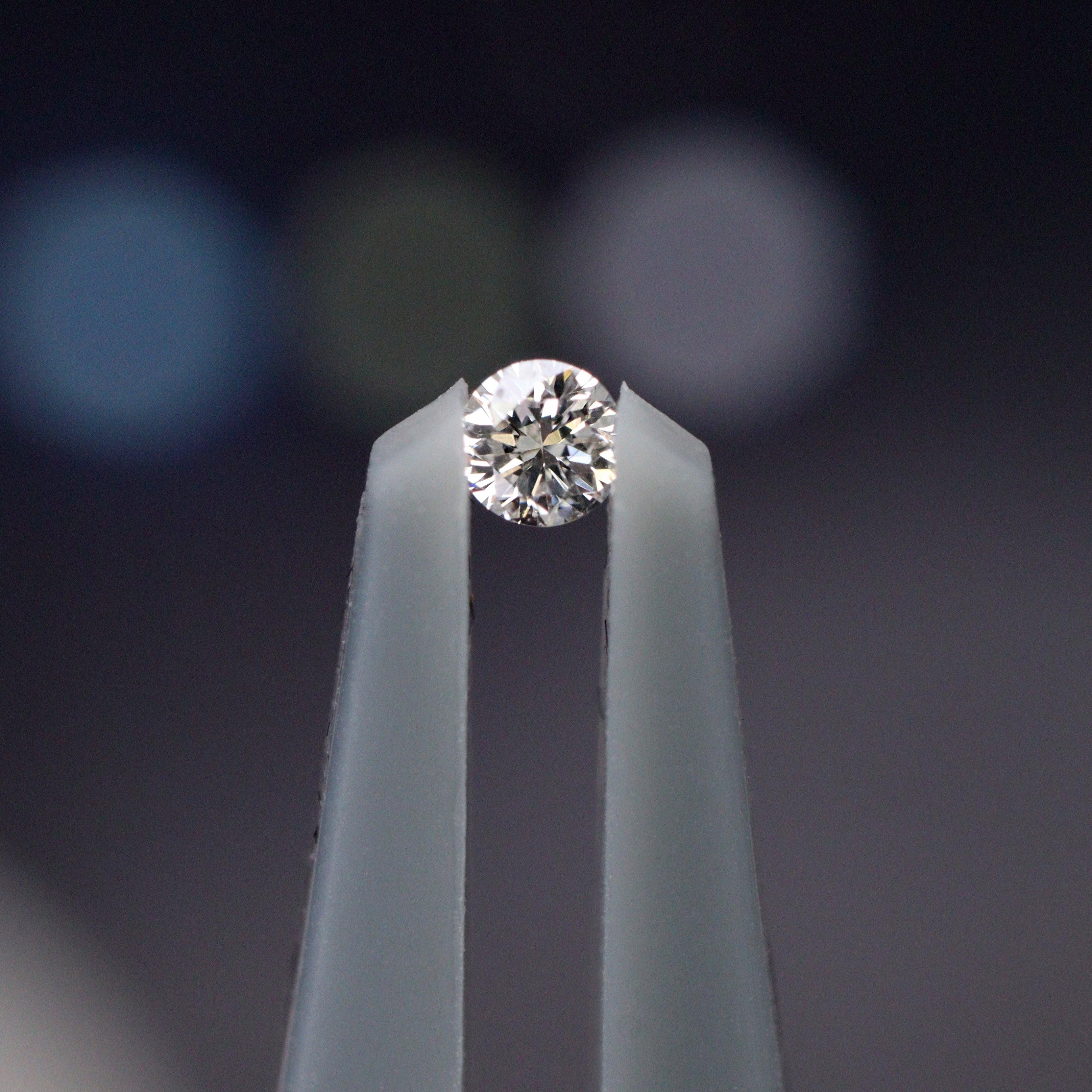 蛍光ダイヤモンド5P<BR>0.09ct