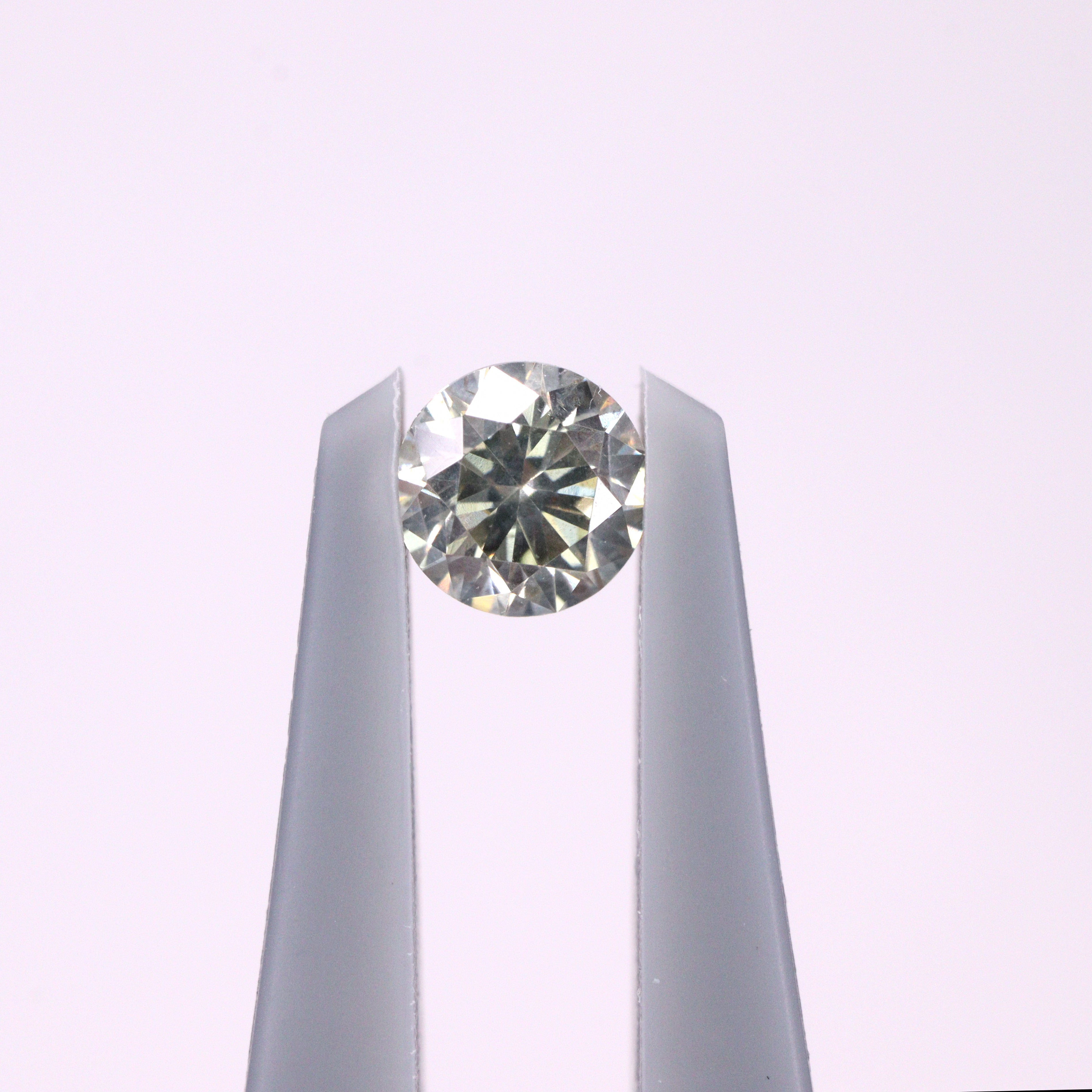 グリーンダイヤモンド<BR>（カメレオンダイヤモンド）<BR>Fancy Gray Green<BR>0.158ct