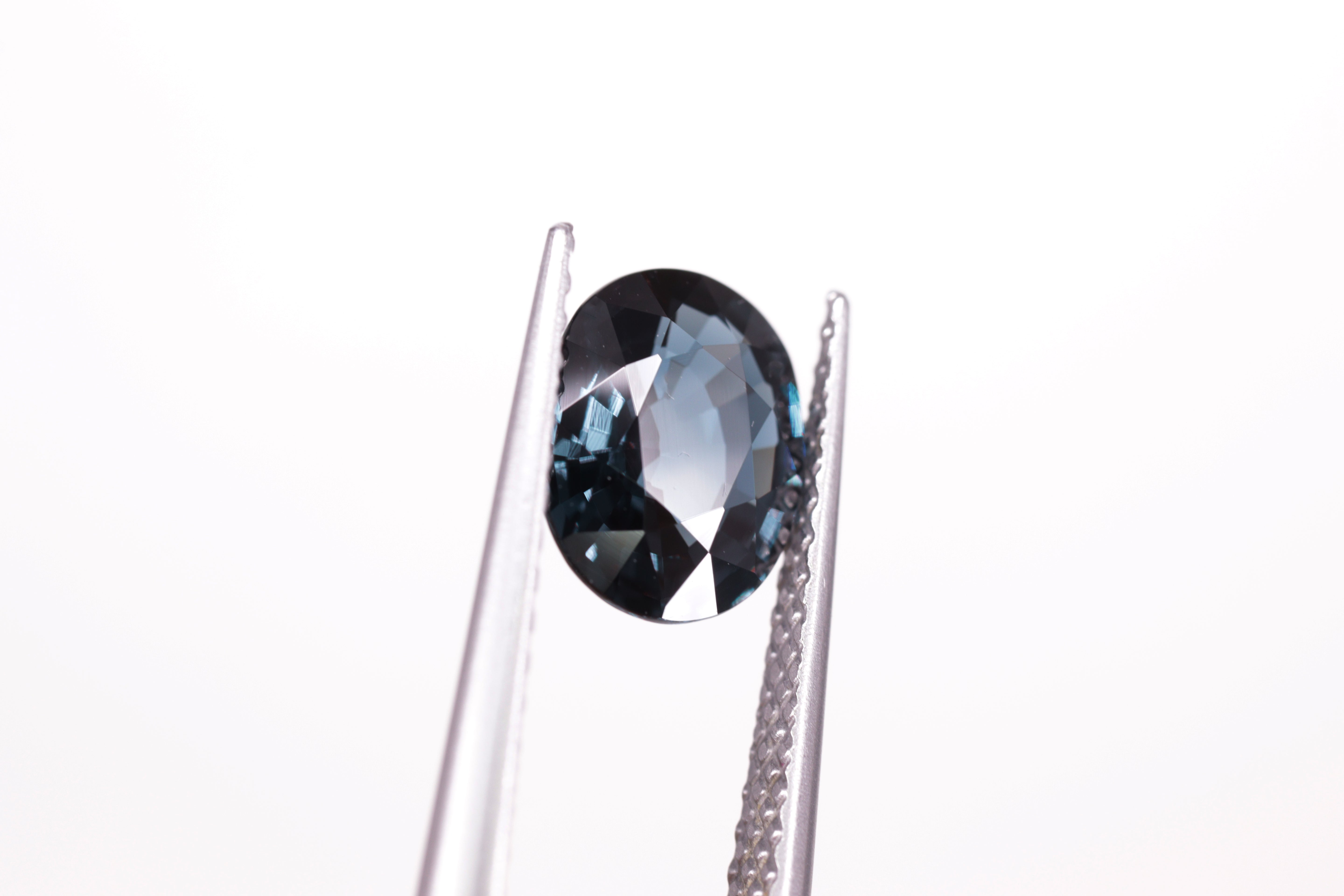 カラーチェンジガーネット（ベキリー） 1.337ct
