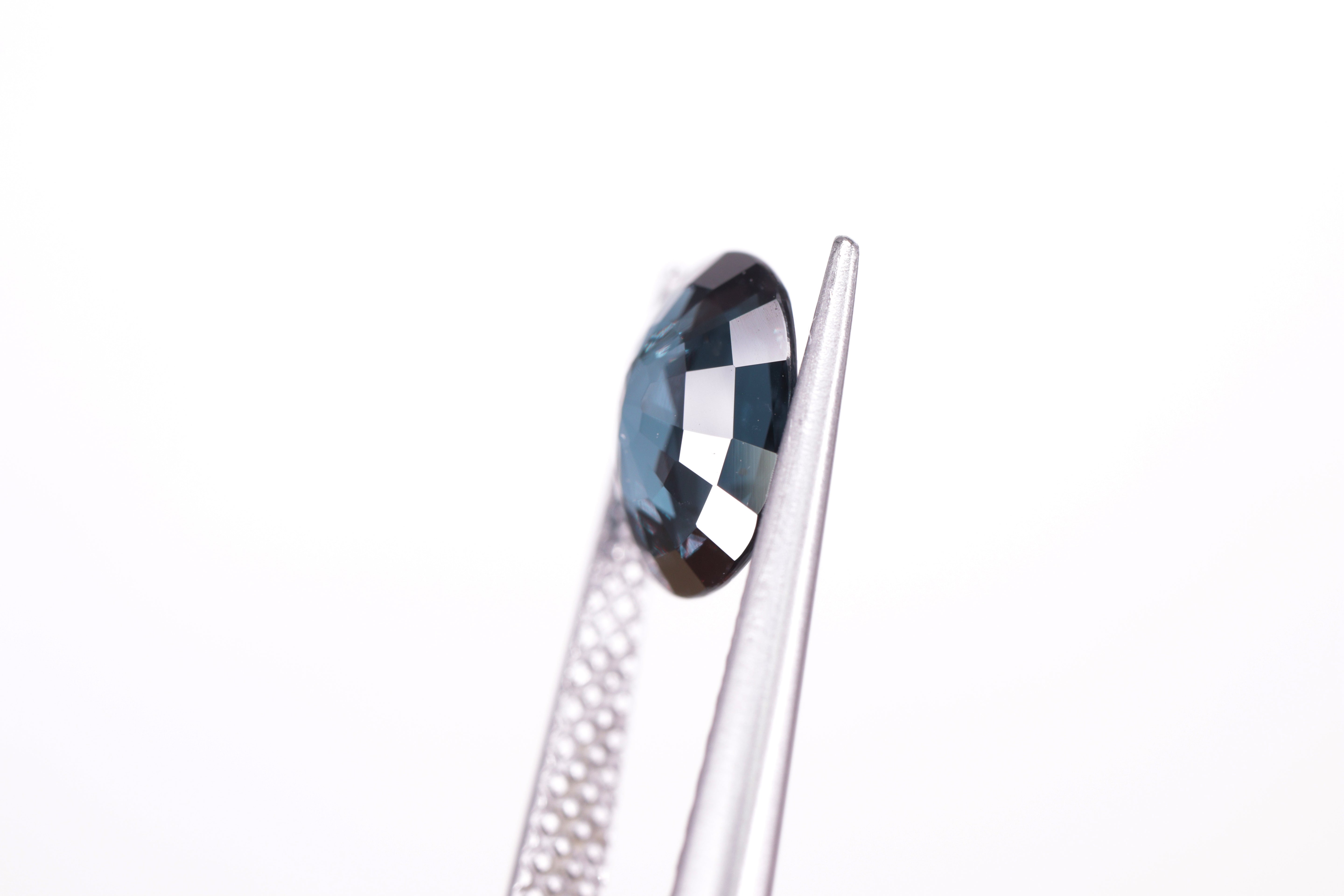 カラーチェンジガーネット（ベキリー） 1.337ct