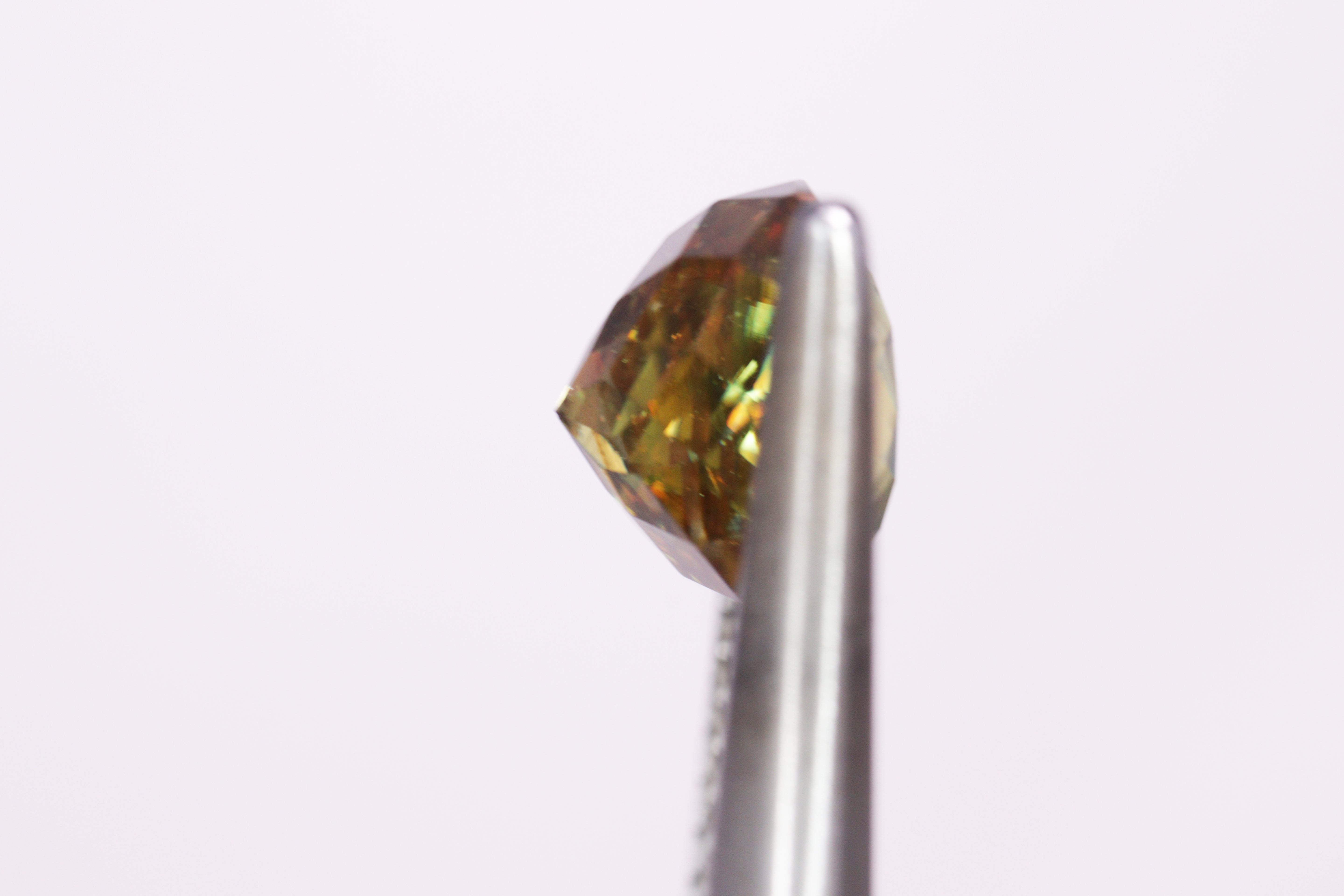 クロムスフェーン 1.85ct
