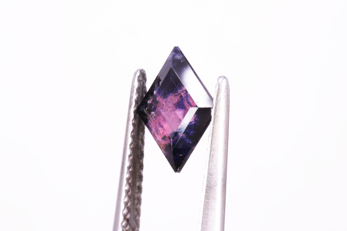 ☆希少なひし形☆ウィンザーサファイア 1.08ct