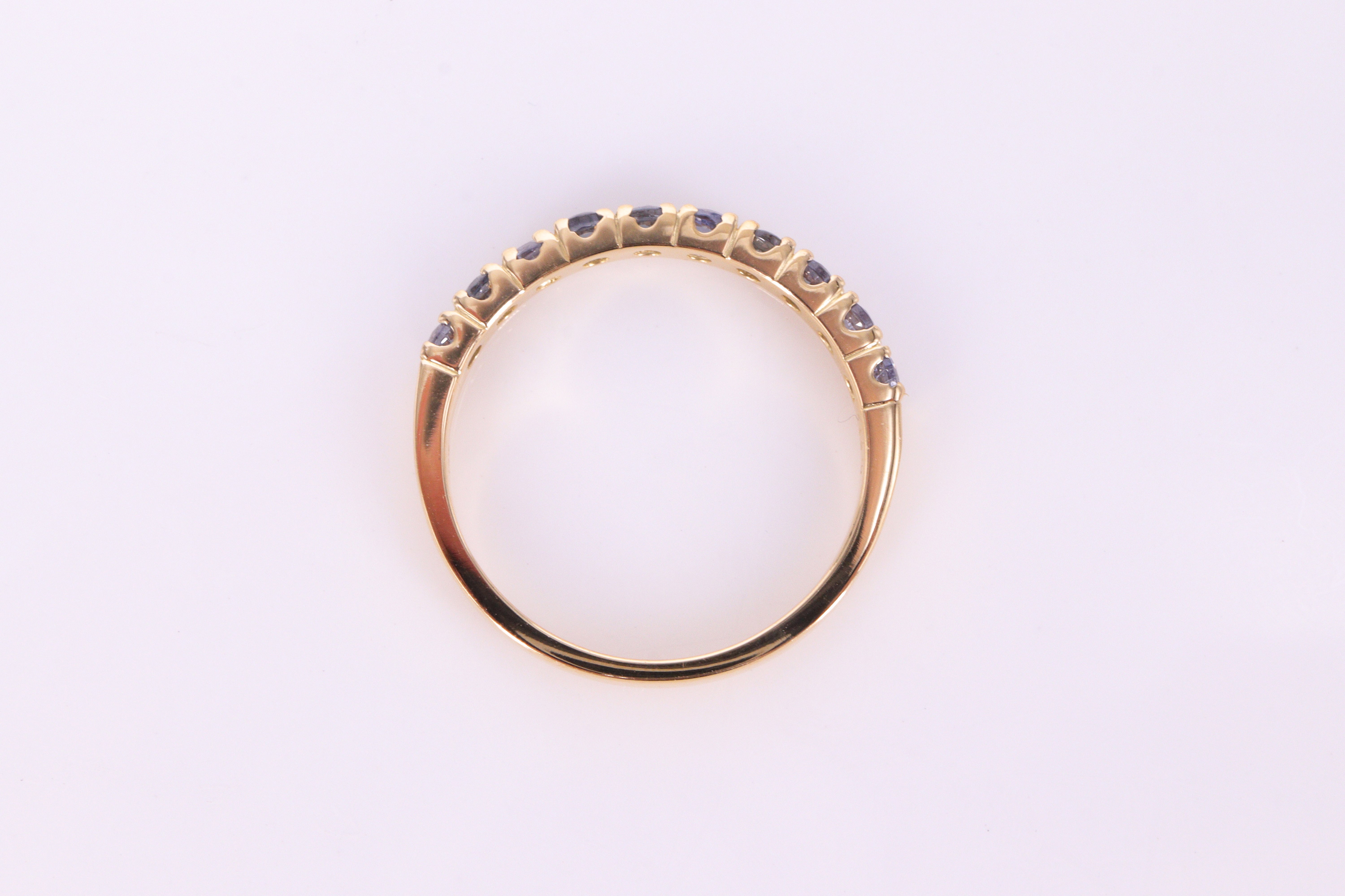 カラーチェンジガーネット エタニティリング 4本爪タイプ